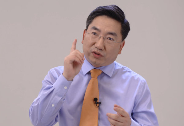 央视主持水均益专访：生命科学道路上的领跑者——文学军院士
